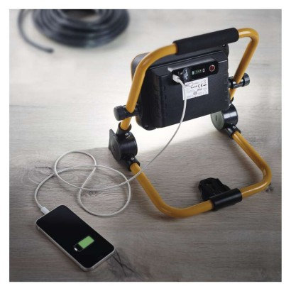 EMOS PRENOSNÝ NABÍJACÍ LED REFLEKTOR ACCO 30W,3000LM,IP54