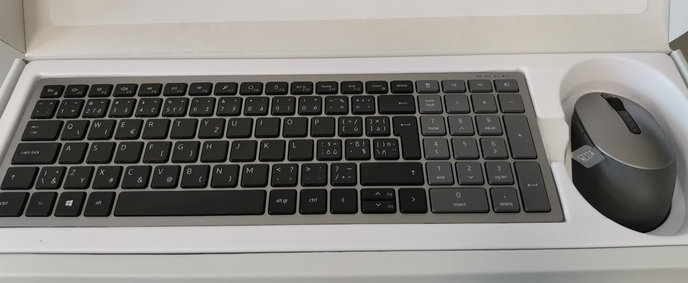 Dell Multi-Device Wireless Keyboard and Mouse - KM7120W - Czech/Slovak